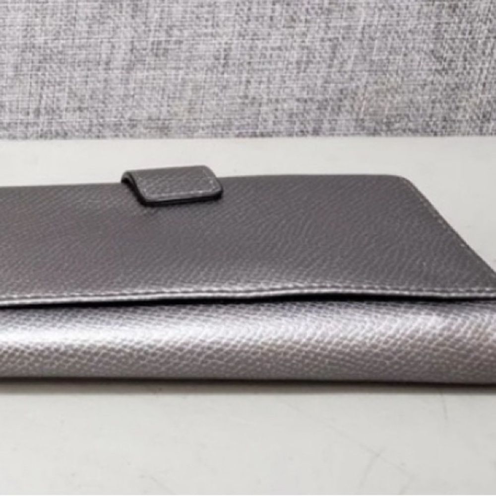 Coach Pewter Gray Leather Wallet with Monogram Lining - Picture 2 of 6
